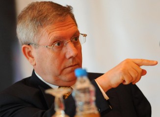 http://fenerforum.net/15-temmuzu-bekleyin/