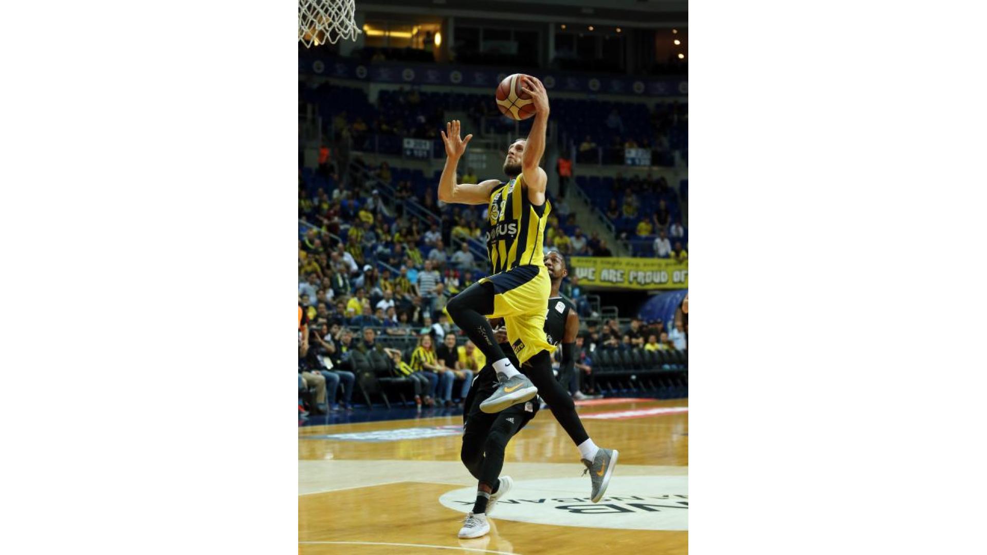 Fenerbahce Dogus Besiktas Sompo Japan
