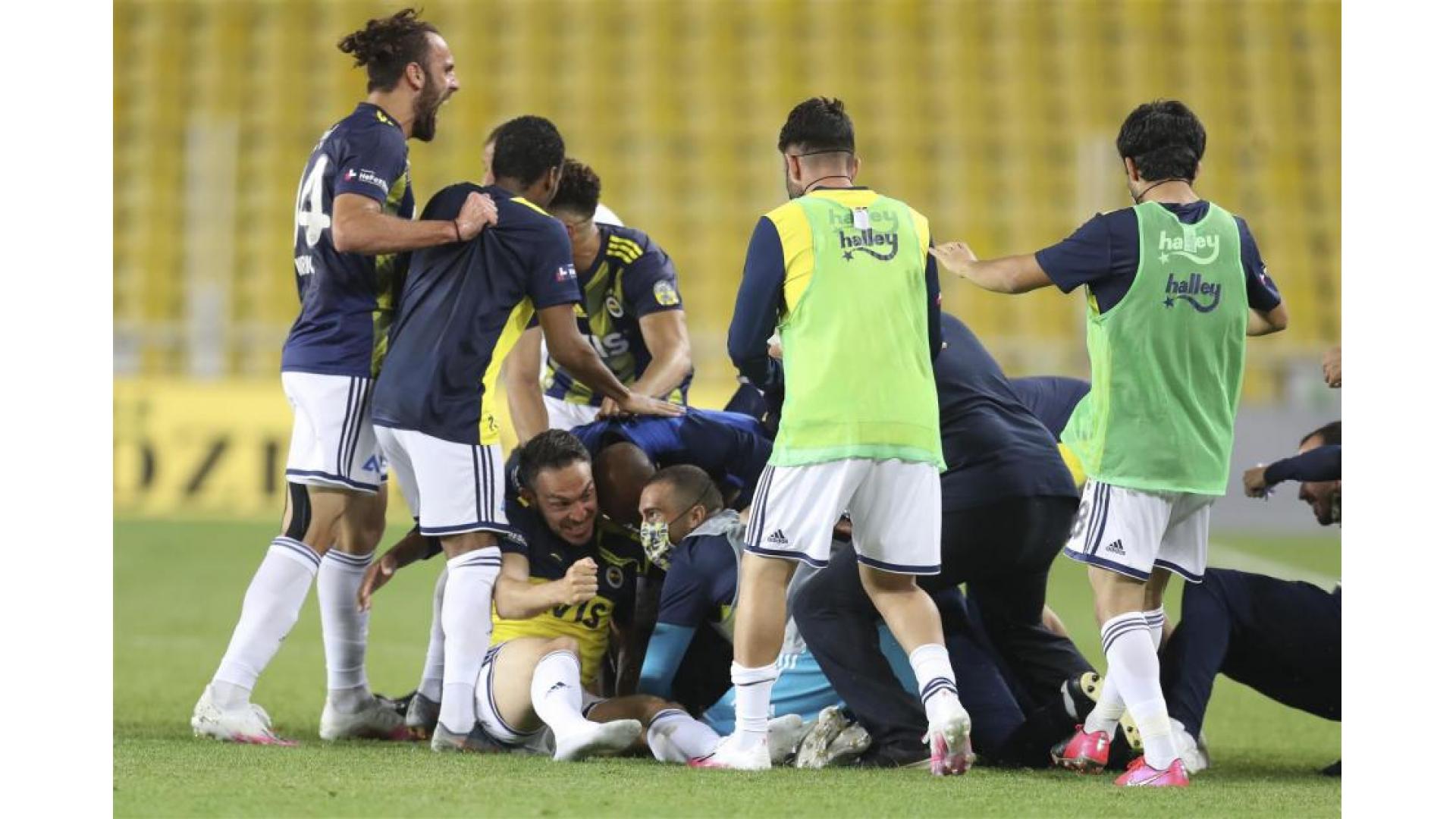 "EMRE, ALTAY VE GUSTAVO İLE GALİBİYET" - Rıdvan Dilmen'den ...