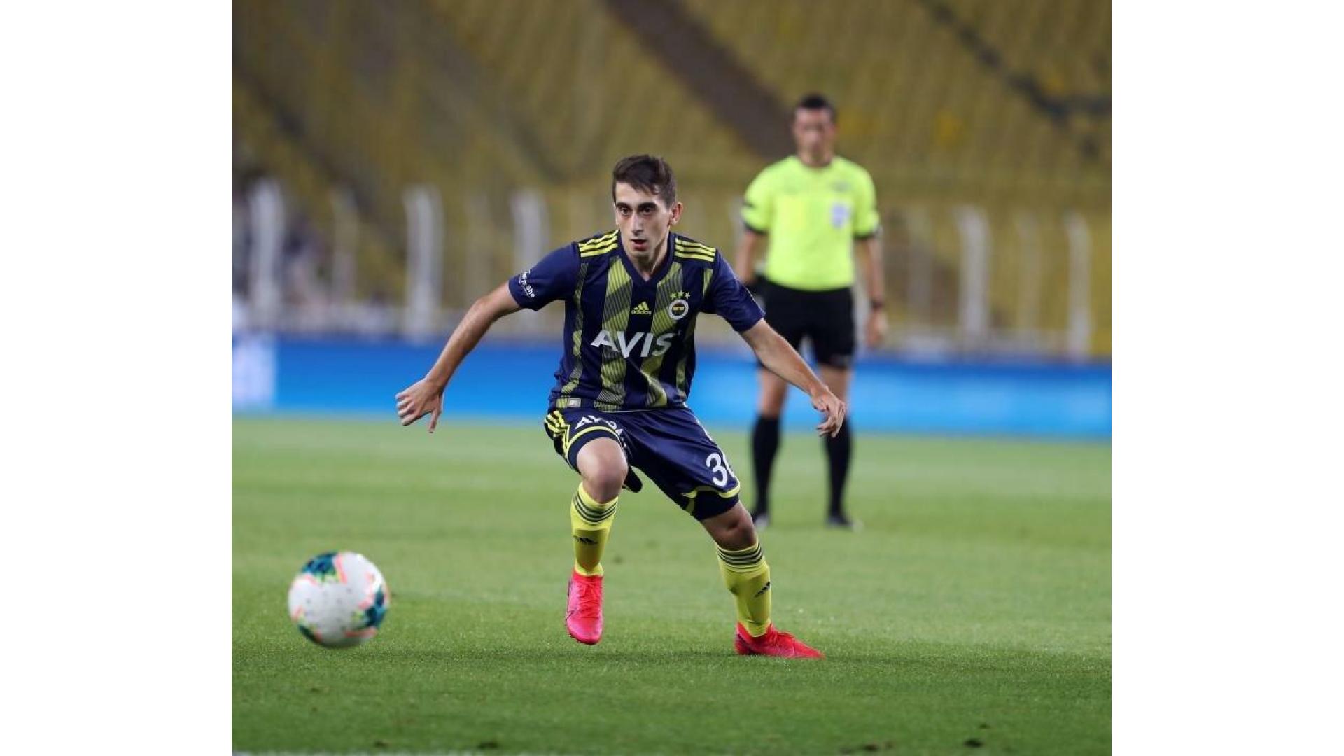 Gelecek Plani Avrupa Uzerine Fenerbahce De Omer Faruk Beyaz Yuvadan Ucabilir