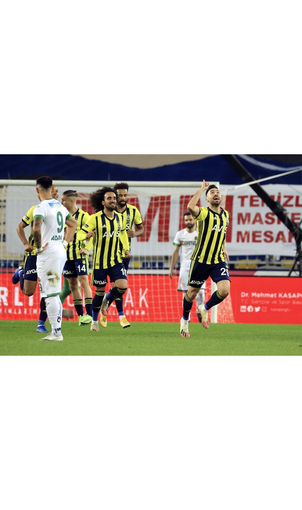 Aldı Sazı Eline Birde Ahmet Kaya Söyledi O Ses Türkiye