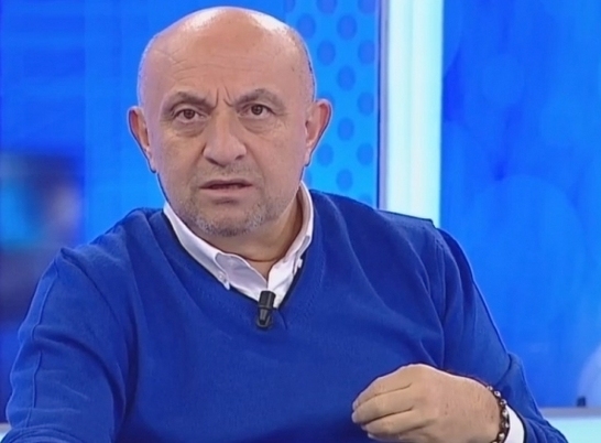 Beyaz Futbol V Twitter Sinan Engin Fenerbahce Ligi Ilk 8 Icinde Bitirir Fenerbahce Nin En Onemli Oyuncusu Valbuena Dir Kadroya Ilk Once Onun Adi Yazilir Galatasaray Besiktas Derbi Fenerbahce Beyaztv Beyazfutbol Ertemsener Sinanengin