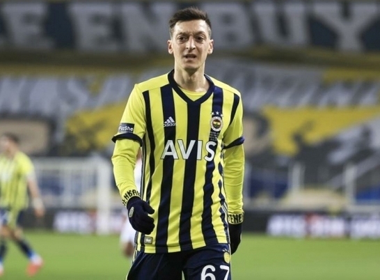 Mesut Özil, Kızılay'a 100 bin euro bağışladı - Futbol